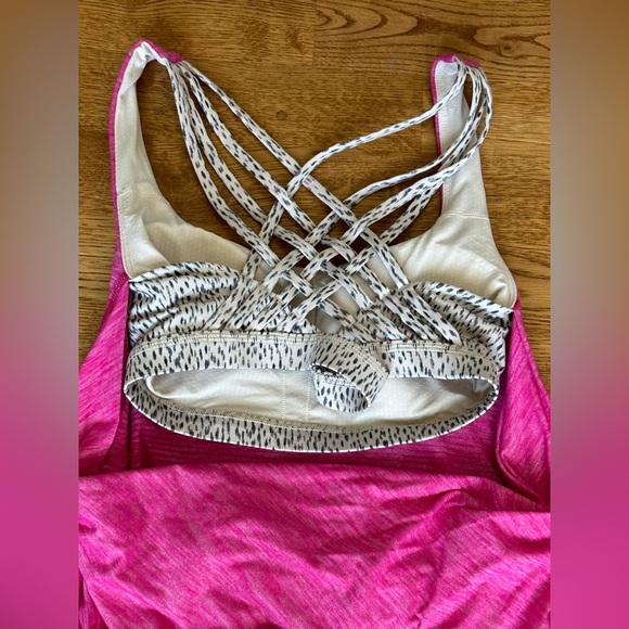 Lululemon 🍋 Free To Be Wild Tank in Bright Pink and Cream Dottie Dash Size 8 - Picture 6 of 9